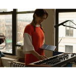 Restored 2022 Apple MacBook Air 13.6", M2, 8GB RAM, 256GB SSD, Starlight