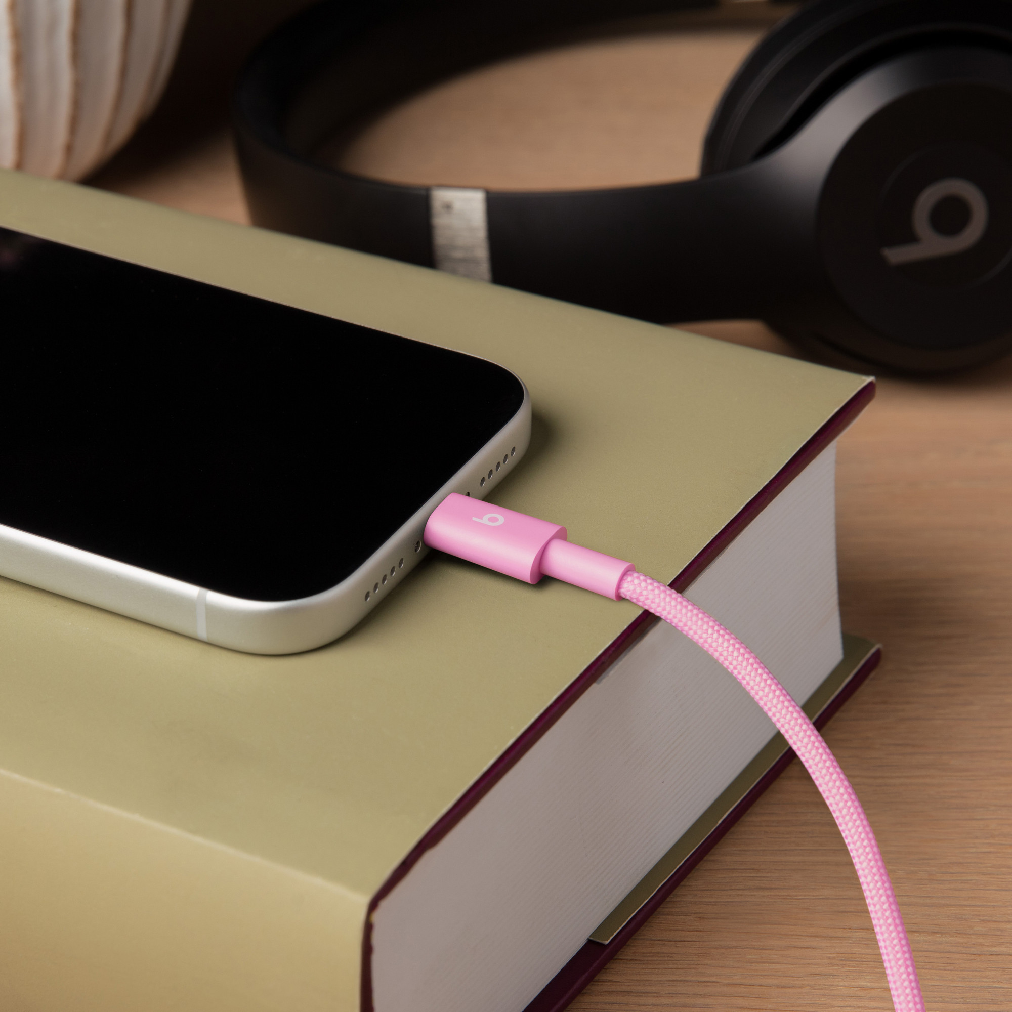 Beats USB-A to USB-C Woven Cable (1.5 m / 5 ft.) - Image 3